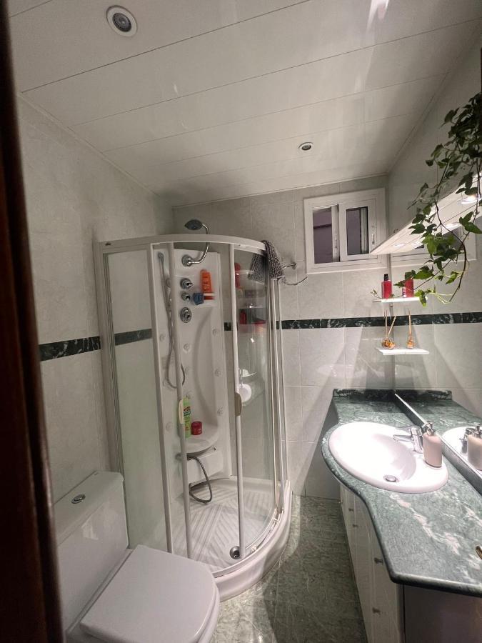 Room Familiar Sants Барселона Экстерьер фото