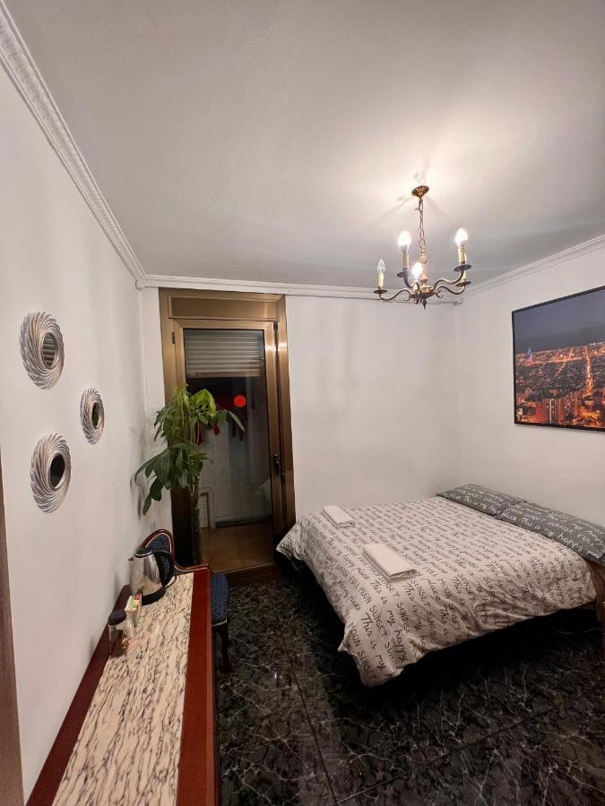 Room Familiar Sants Барселона Экстерьер фото